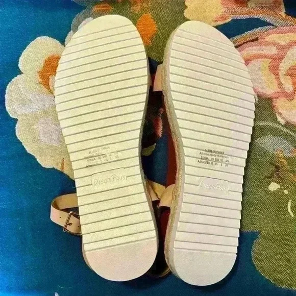 Brand New Dreampairs Platform Sandals - Picture 4 of 4